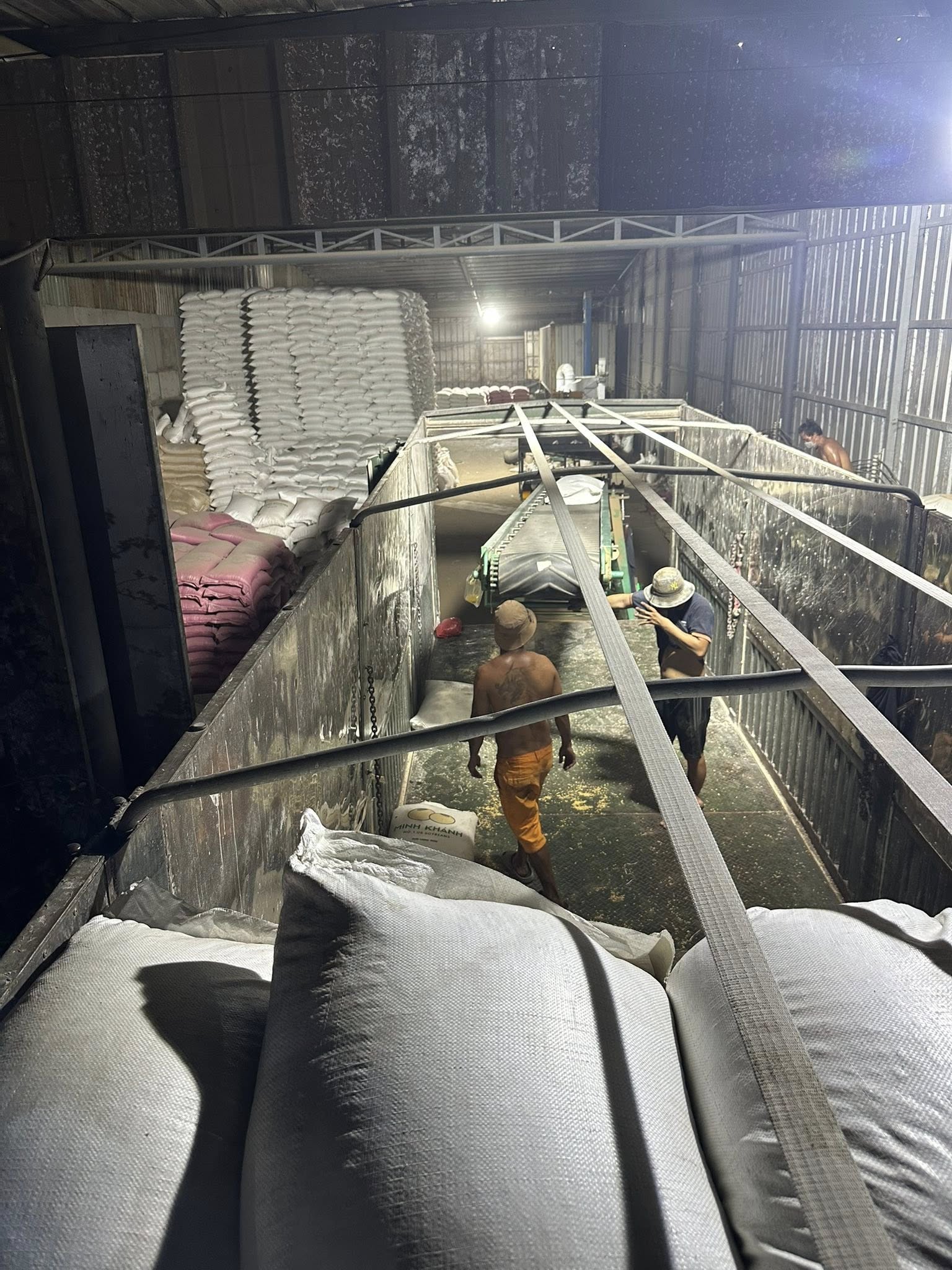 Nhân Công Bốc Xếp Theo Giờ