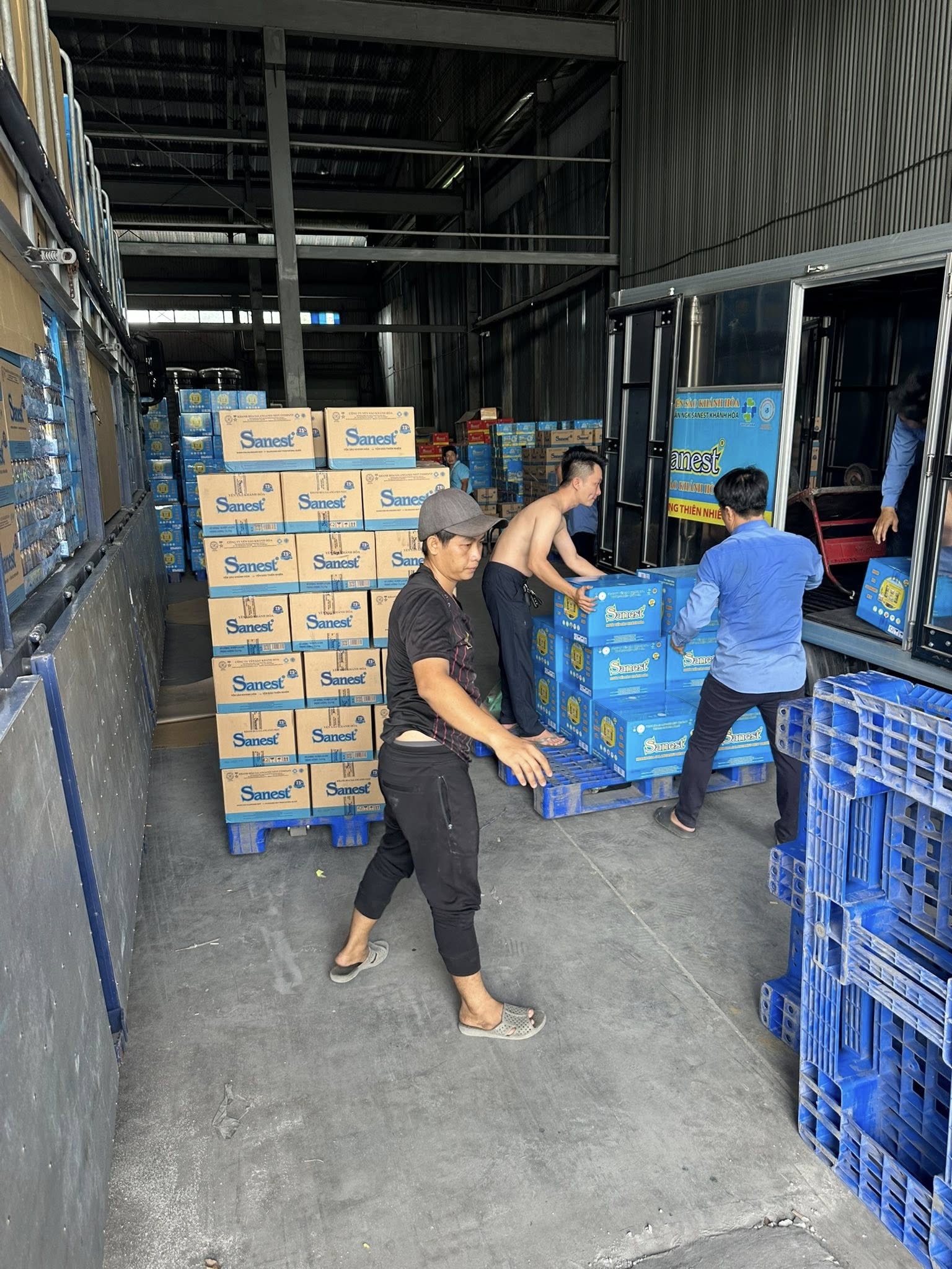 Bốc Xếp Vật Liệu Xây Dựng