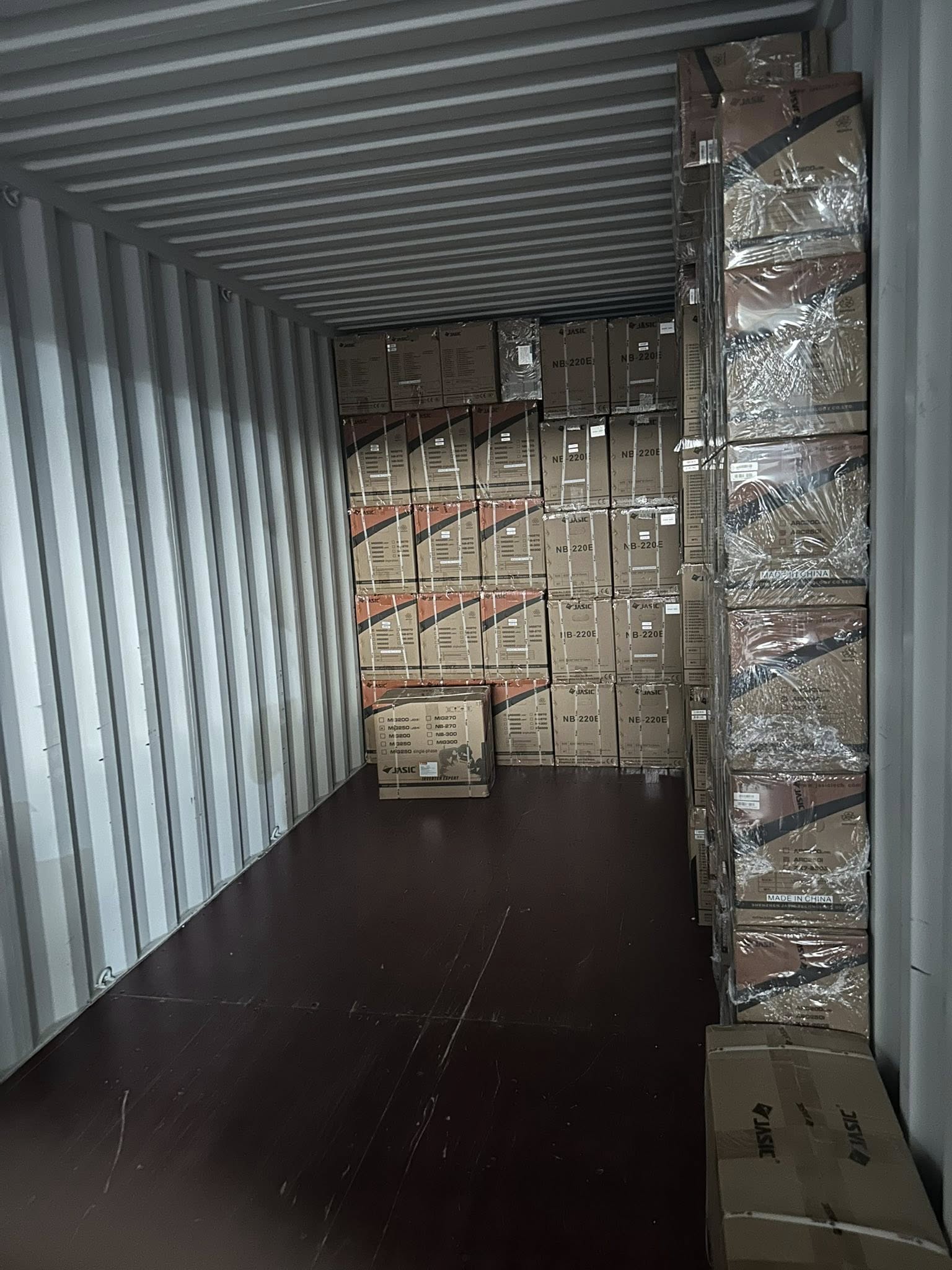 Giá dịch vụ bốc xếp Bến Tre tính như thế nào?